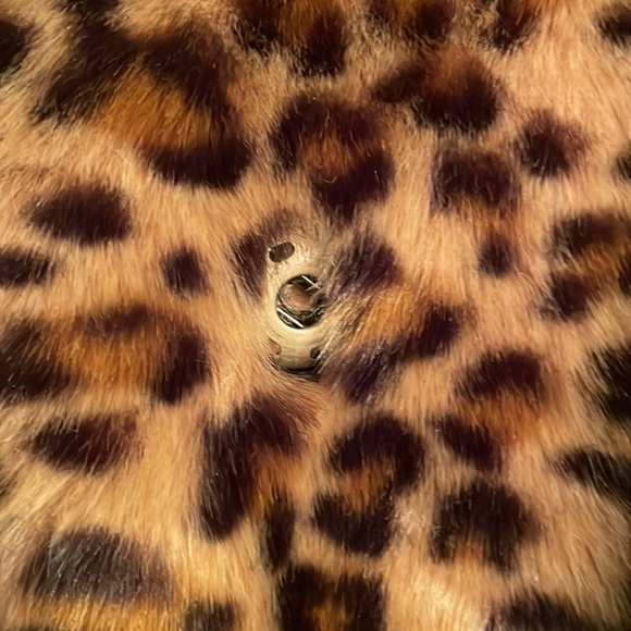 Beautiful girl faux fur coat - Picture 6 of 7